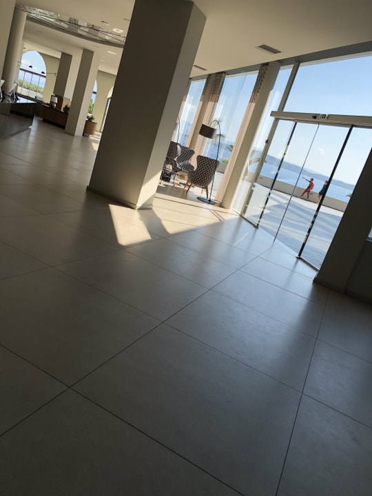 Lobby Akrathos Beach Hotel