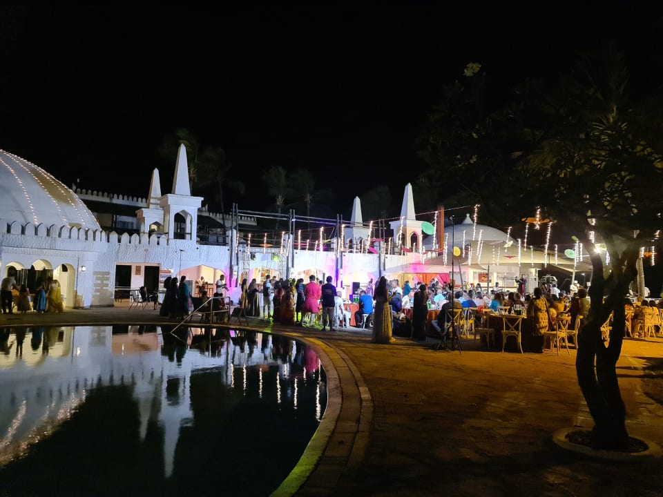 Pool Hotel Southern Palms Beach Resort