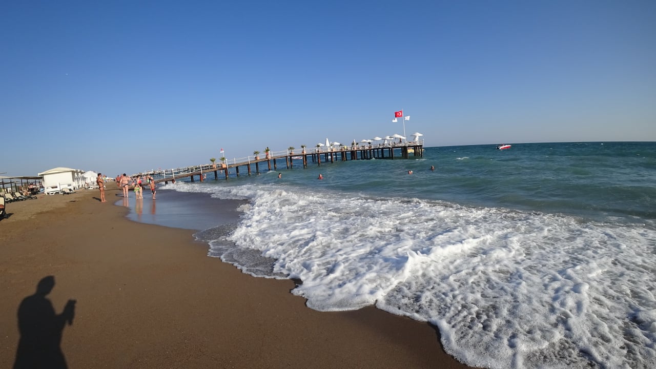 Strand Royal Wings Hotel