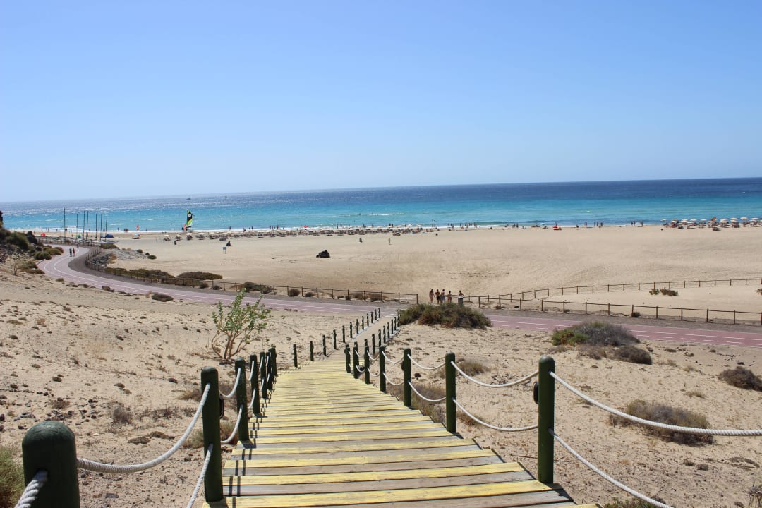 Weg vom Hotel zum Strand runter Iberostar Selection Fuerteventura Palace