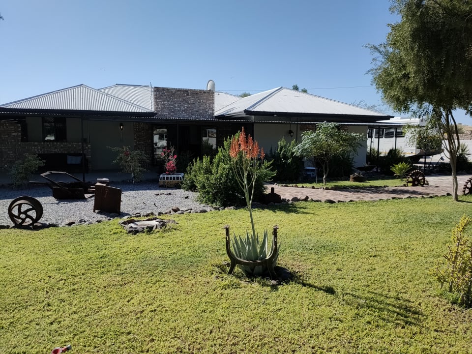 Außenansicht Uis Elephant Guesthouse