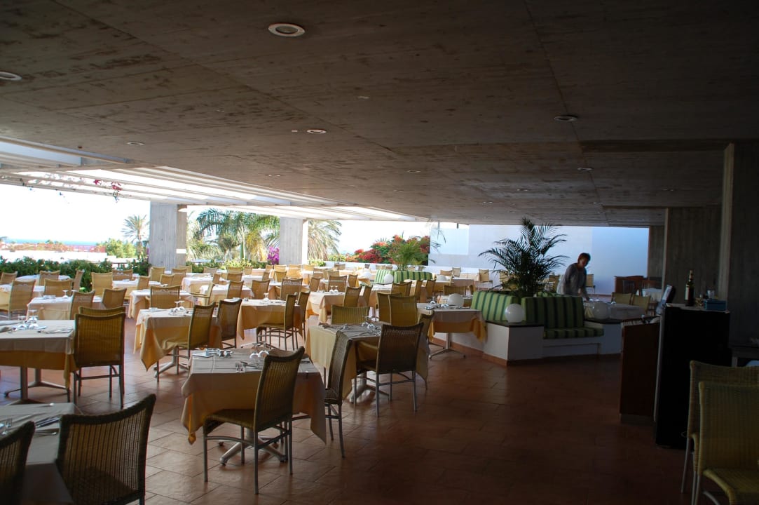 Aussenterrasse teilweise überdacht Hotel Costa Calero