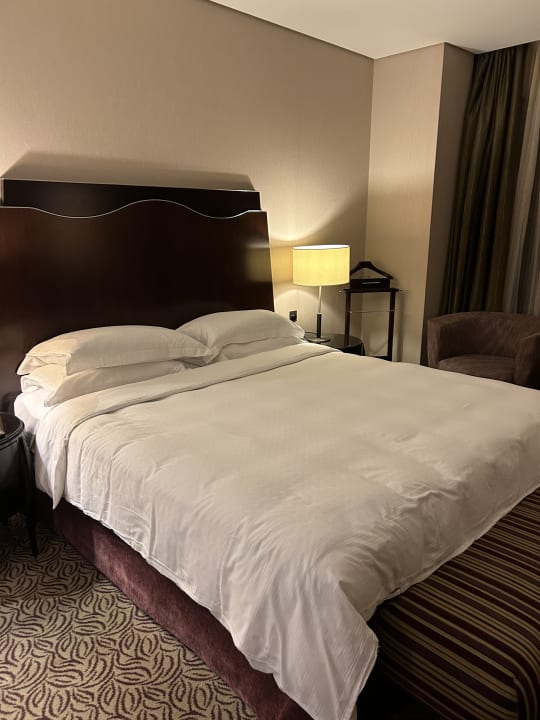 Zimmer Rose Rayhaan by Rotana