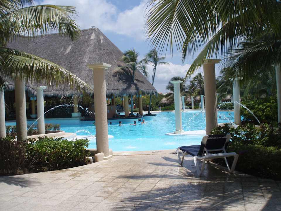 Großer Pool Kantenah/Colonial Grand Palladium Kantenah Resort & Spa