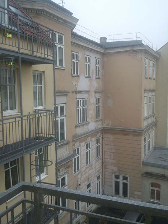 Schoener Blick **** Hotel  Suite Hotel 900 m zur Oper