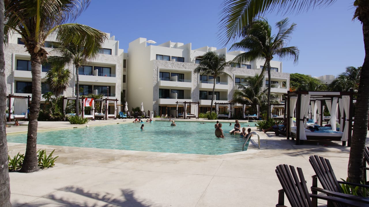 Pool Akumal Bay Beach & Wellness Resort