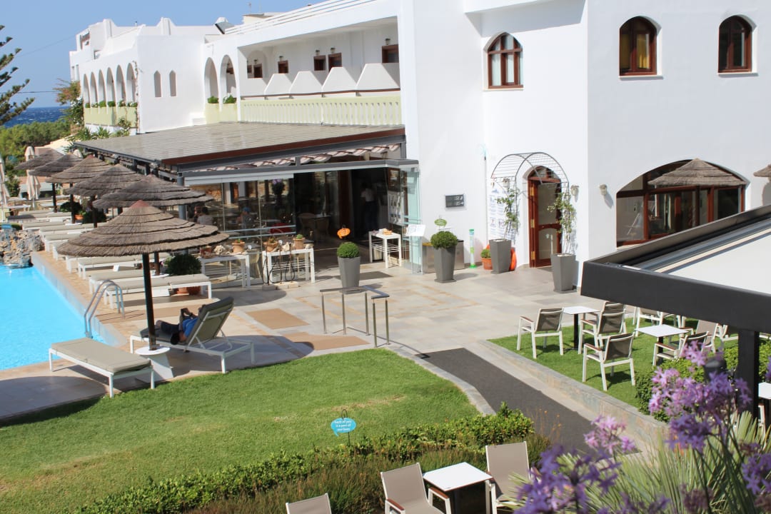 Ausblick Alianthos Garden Hotel
