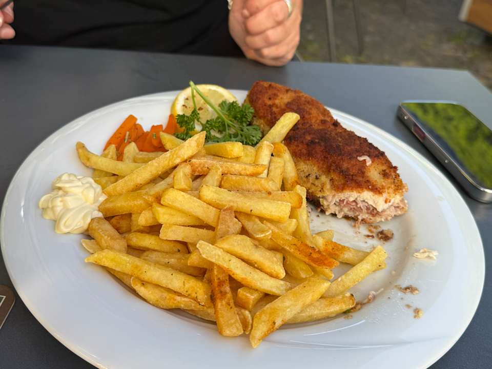 Gastro Hotel Urirotstock