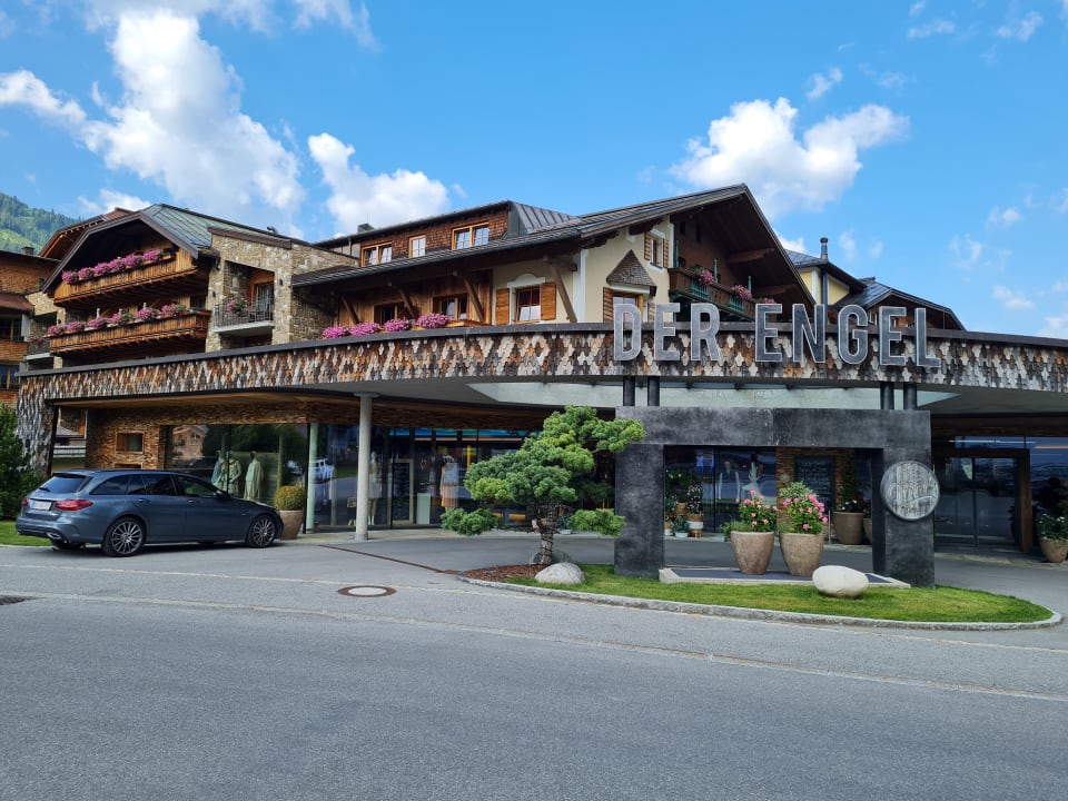 Außenansicht Wellnesshotel Engel