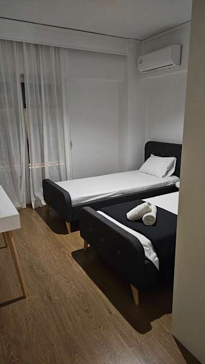 Zimmer Harmony Elegant Central Apartment