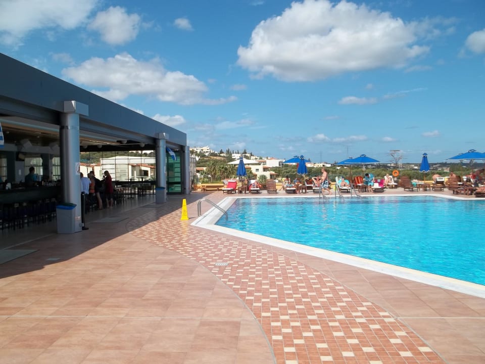 Basen Royal & Imperial Belvedere Resort