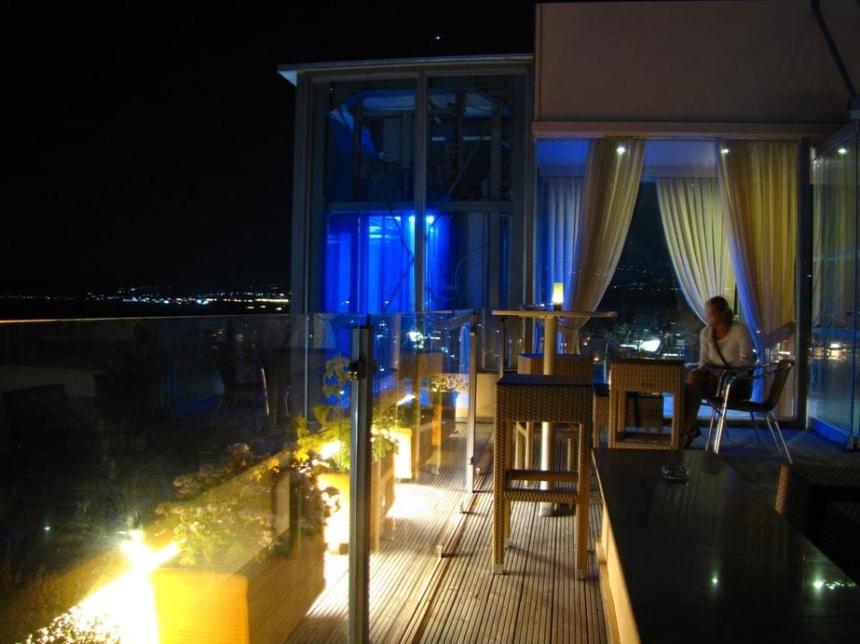 Hotelbar auf dem Dach Hotel Corissia Princess