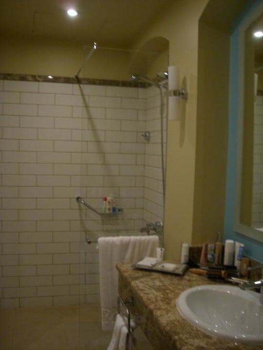 Badezimmer The Cove Rotana Resort