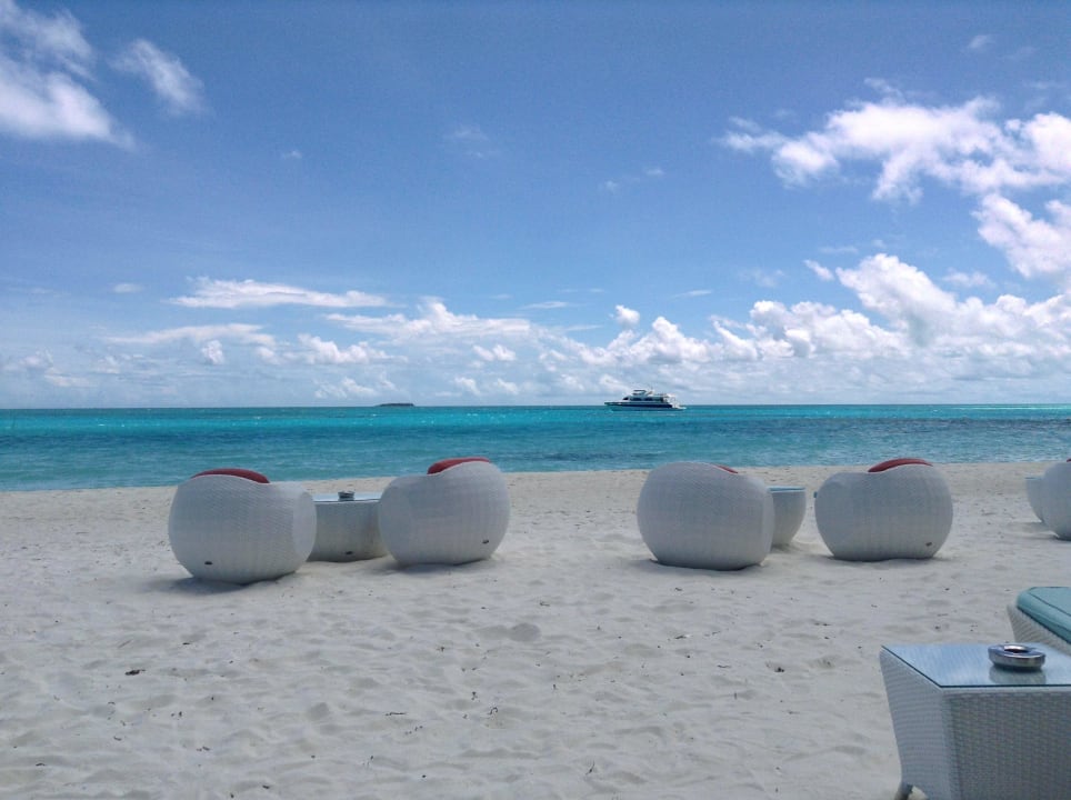 Strand an der Dhoni Bar Meeru Maldives Resort Island