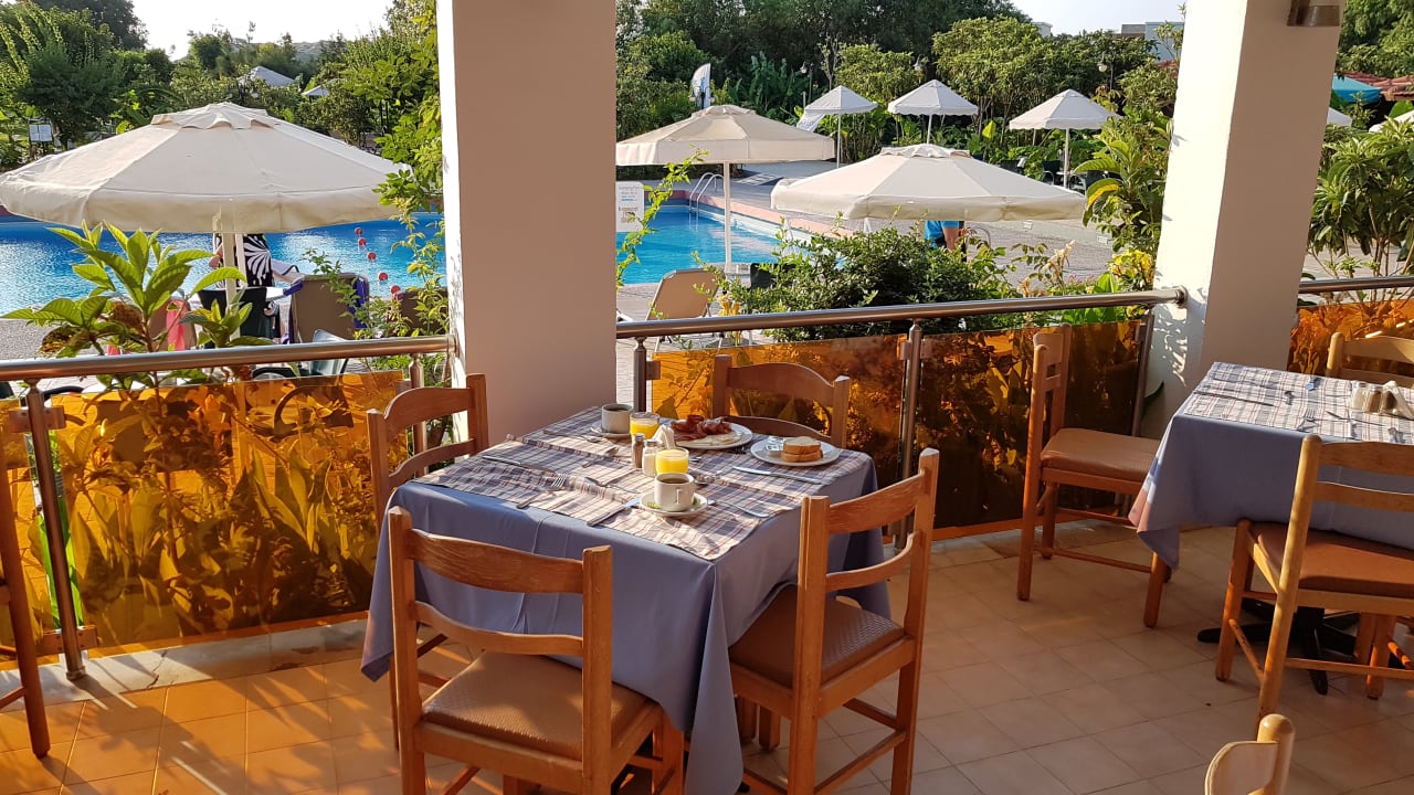 Gastro Irene Palace Beach Resort Club alltoura