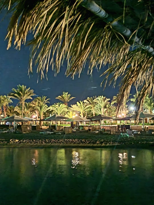 Strand Menaville Safaga