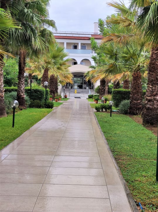 Gartenanlage Hotel Portes Beach