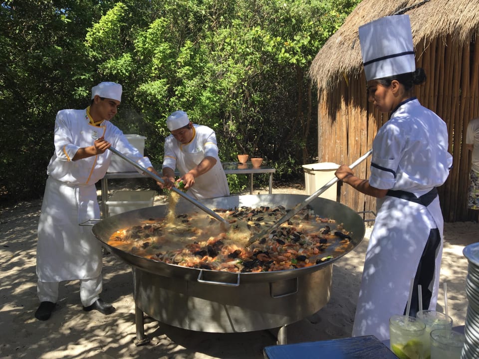 Paella Iberostar Waves Paraiso del Mar