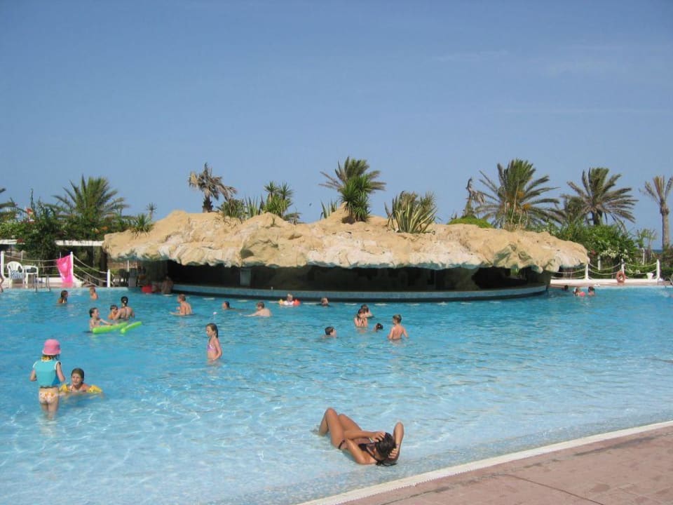 Bar im Pool Mahdia Beach & Aquapark