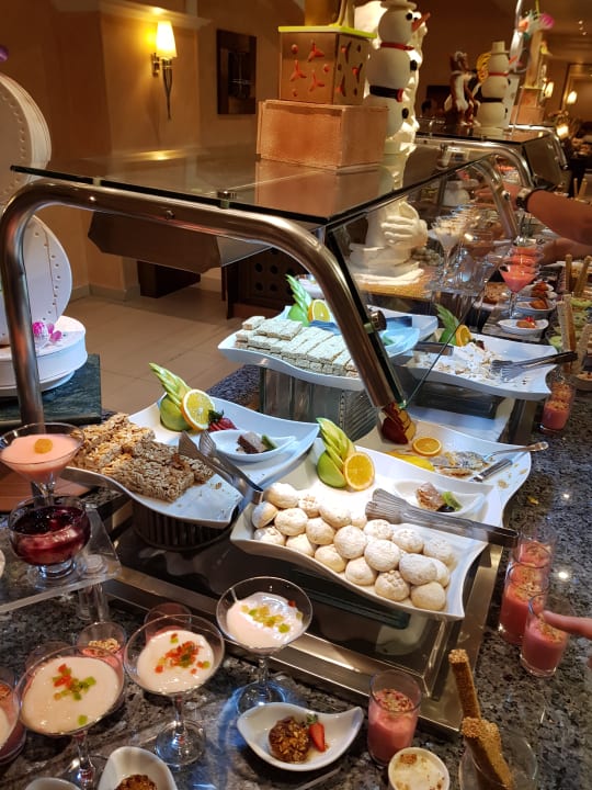 Dessert Buffet  Premier Le Reve Hotel & Spa