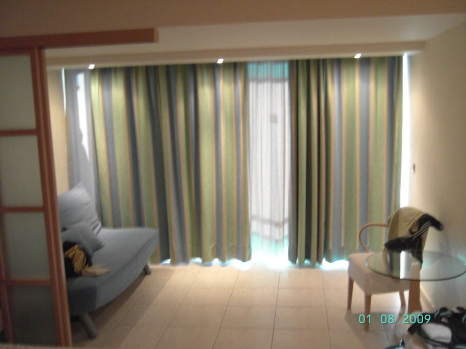 Zimmerblick mit Trennwand Hotel Calypso Beach