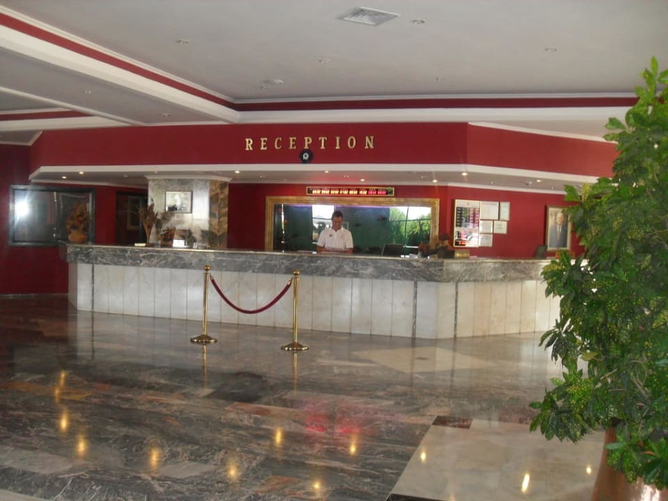 Rezeption Hotel Miramare Beach