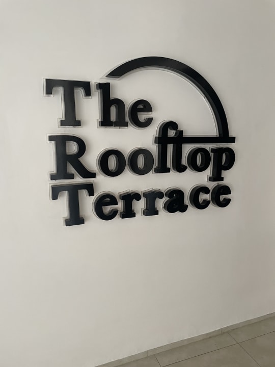 Gastro Serry Beach Resort