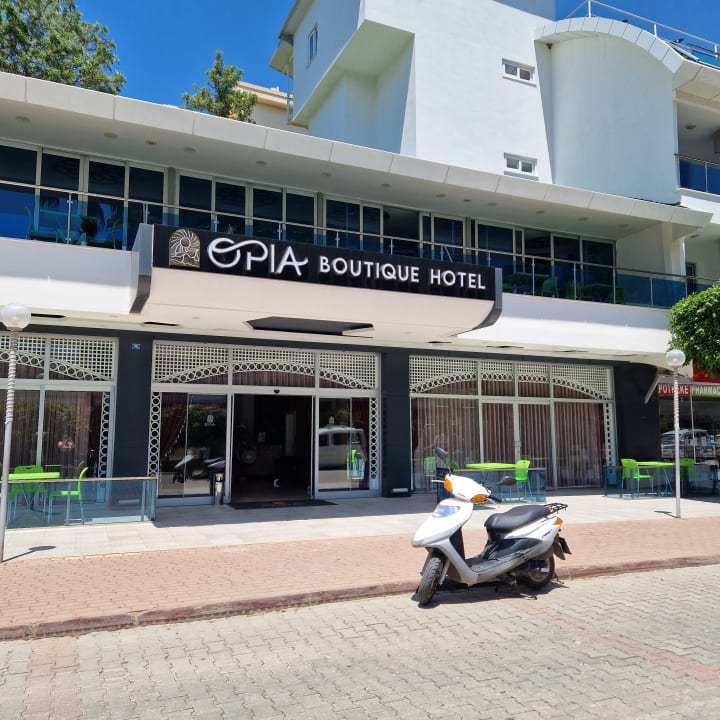Außenansicht Opia Hotel