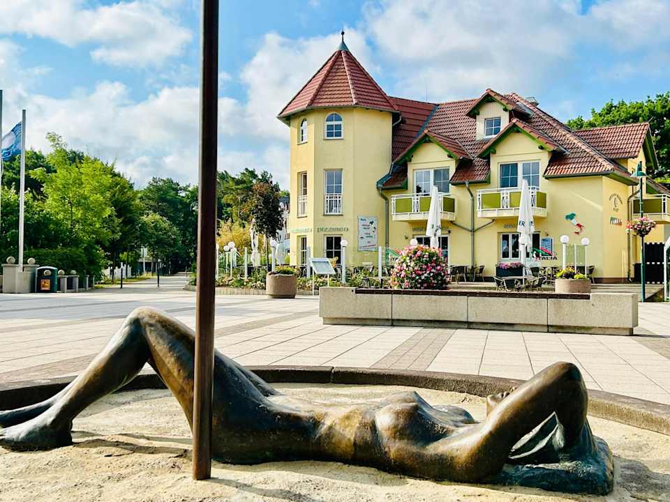 Außenansicht Hotel Ostseeblick - direkt hinter den Dünen