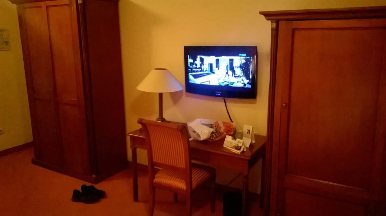 Flatscreen mit Sky Victor's Residenz-Hotel Berlin Mitte