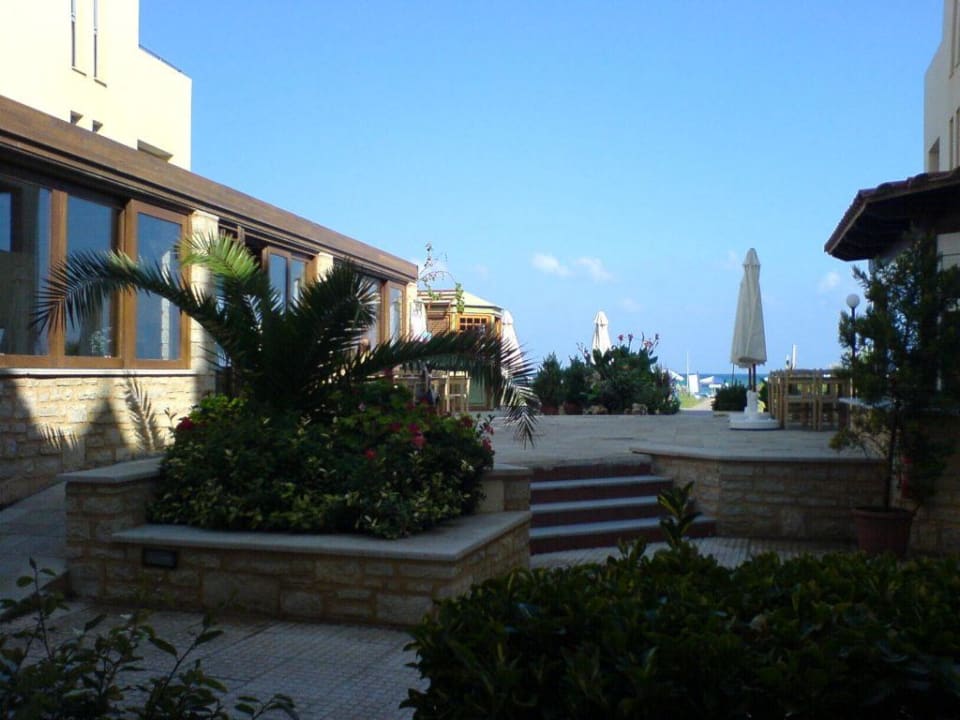 Innenhof Iperion Beach Iperion Beach Hotel