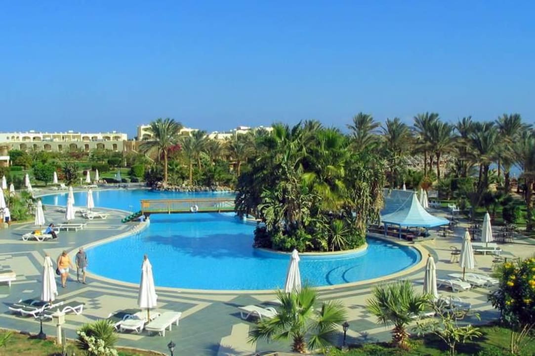 Basen Brayka Bay Resort