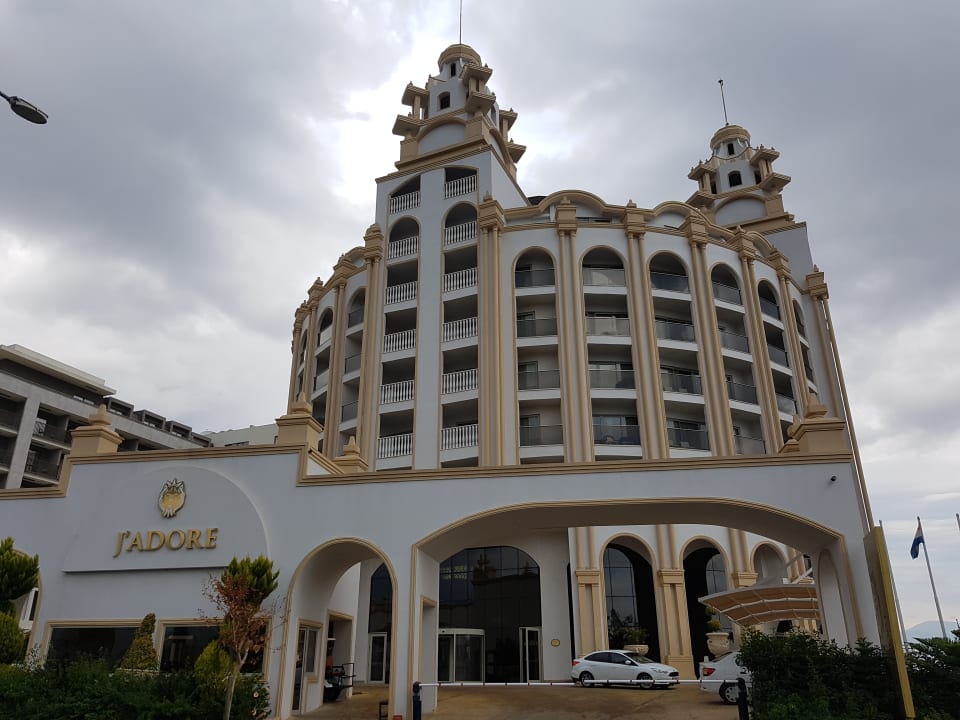 Außenansicht J'adore Deluxe Hotel & Spa