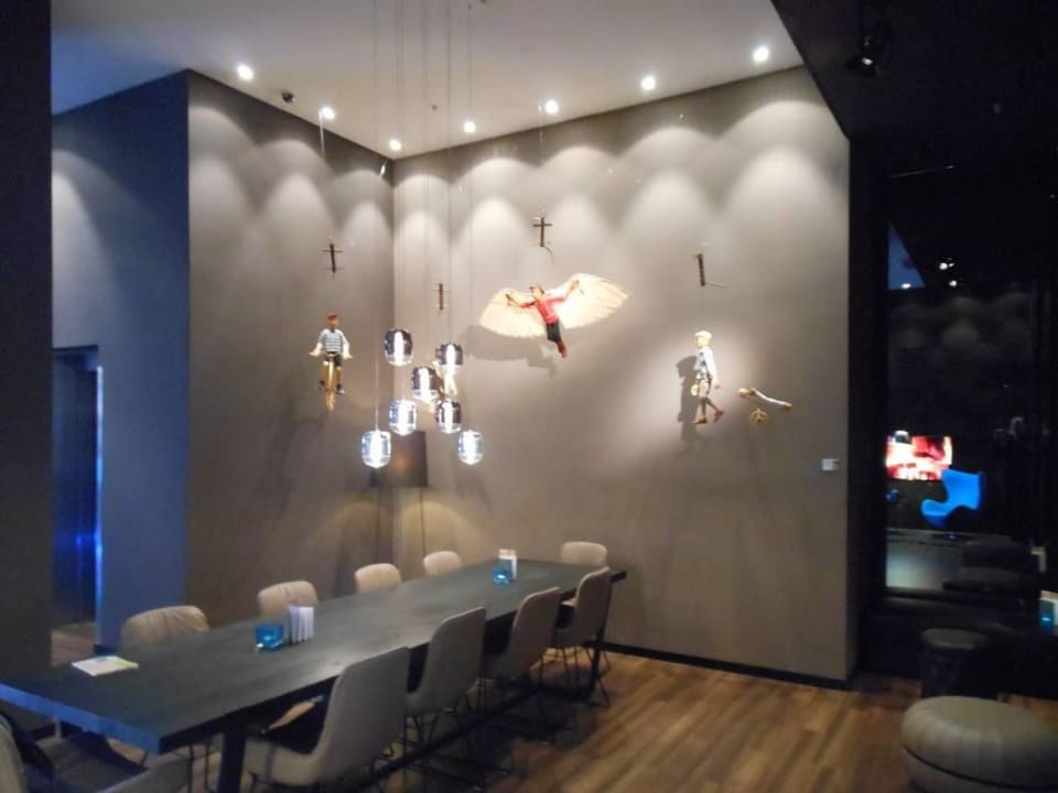 Lobby Motel One Prague-Florentinum
