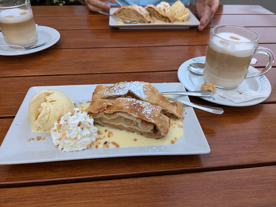 Gastro AMEDIA Hotel Dresden Elbpromenade