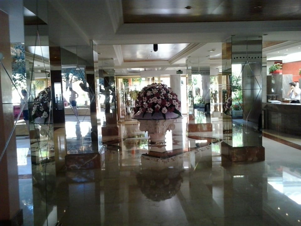 Empfangshalle allsun Hotel Cormoran