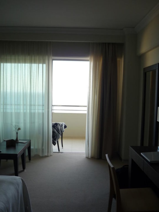 Blick aus dem Zimmer auf das Meer Elysium Resort & Spa Hotel