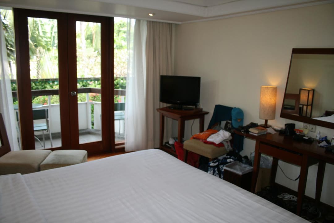 Auch ein kleiner TV für die Mittagssiesta Prama Sanur Beach Bali