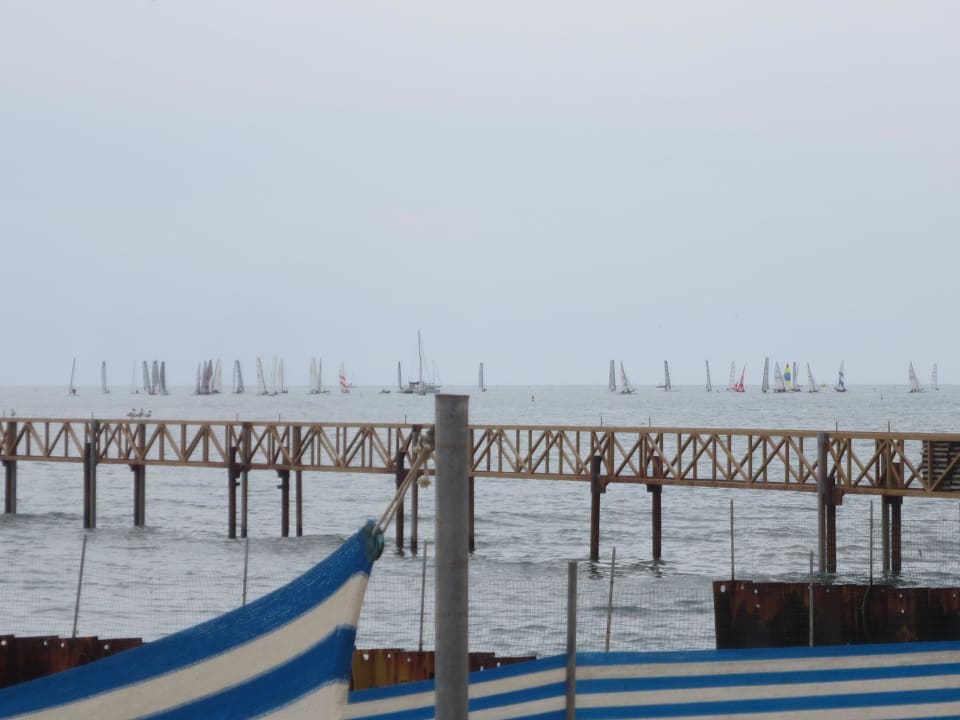 Anlegesteg am Bagno Top Story (Hotelstrand) Hotel Beau Soleil