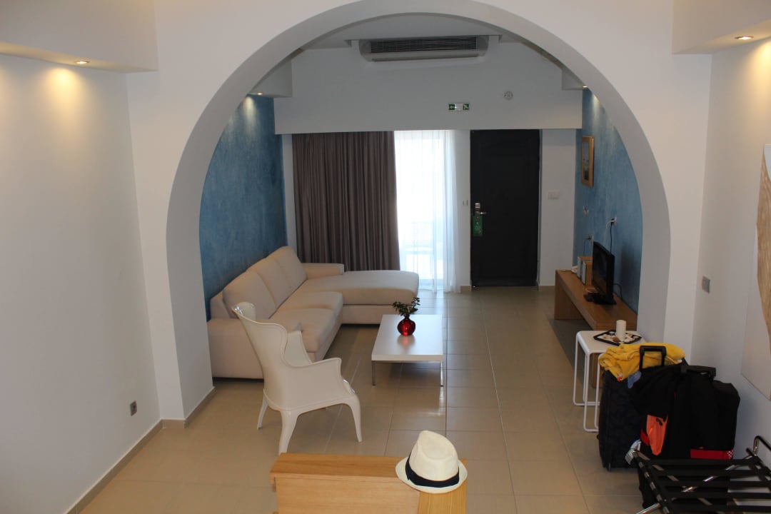 Wohnbereich Zimmer 4106 TUI BLUE Oceanis Beach and Spa Resort