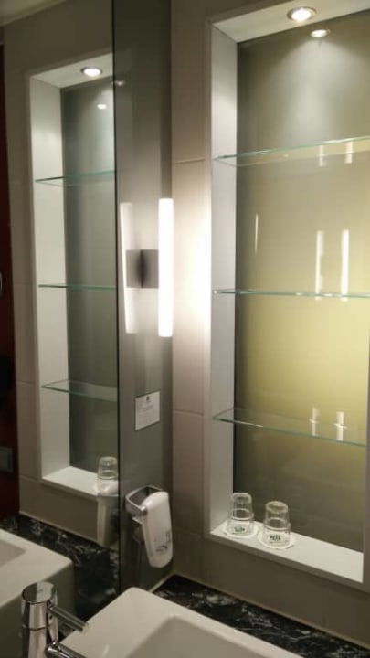 Łazienka Holiday Inn Berlin Airport - Conference Centre