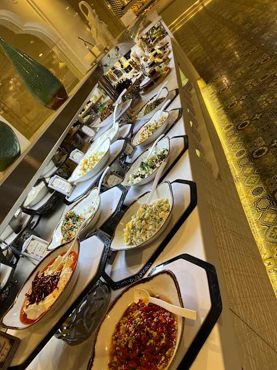 Gastro Royal Taj Mahal Hotel