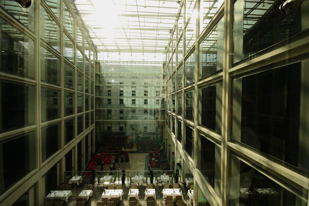 Blick vom durch den gläsernen Lift Leonardo Royal London St Paul’s