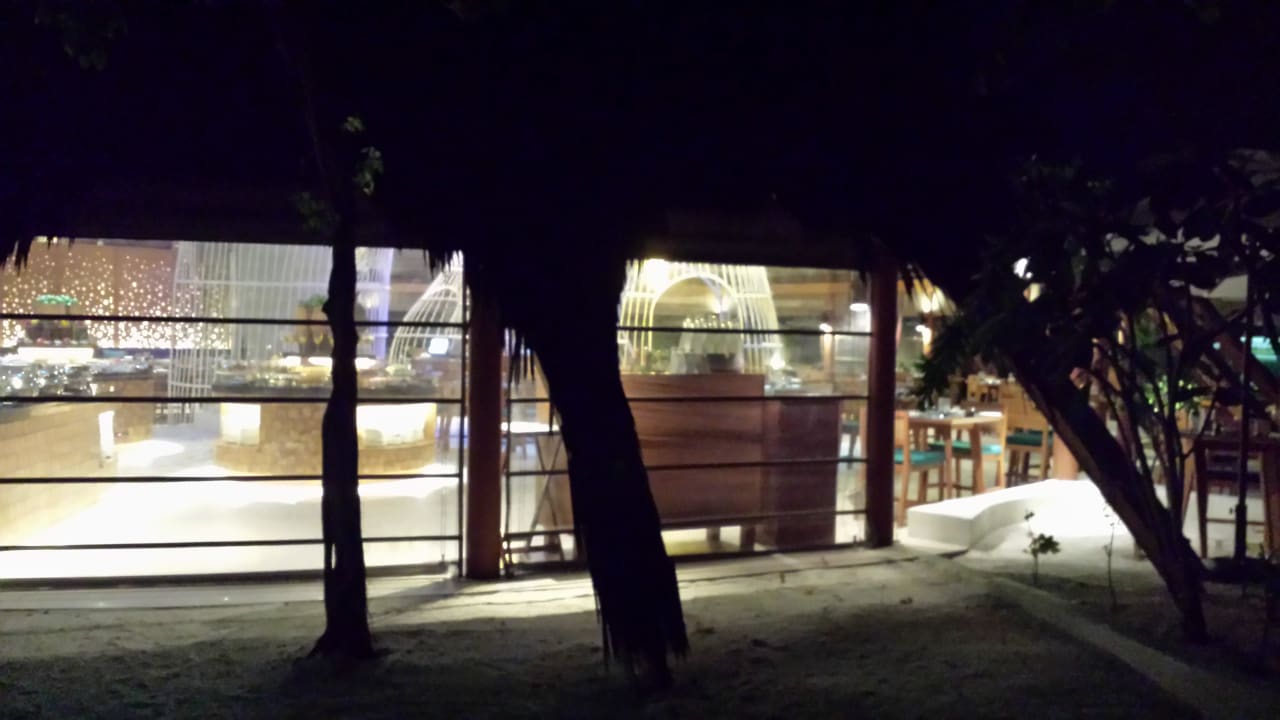 Oceans Restaurant Centara Ras Fushi Resort & Spa Maldives