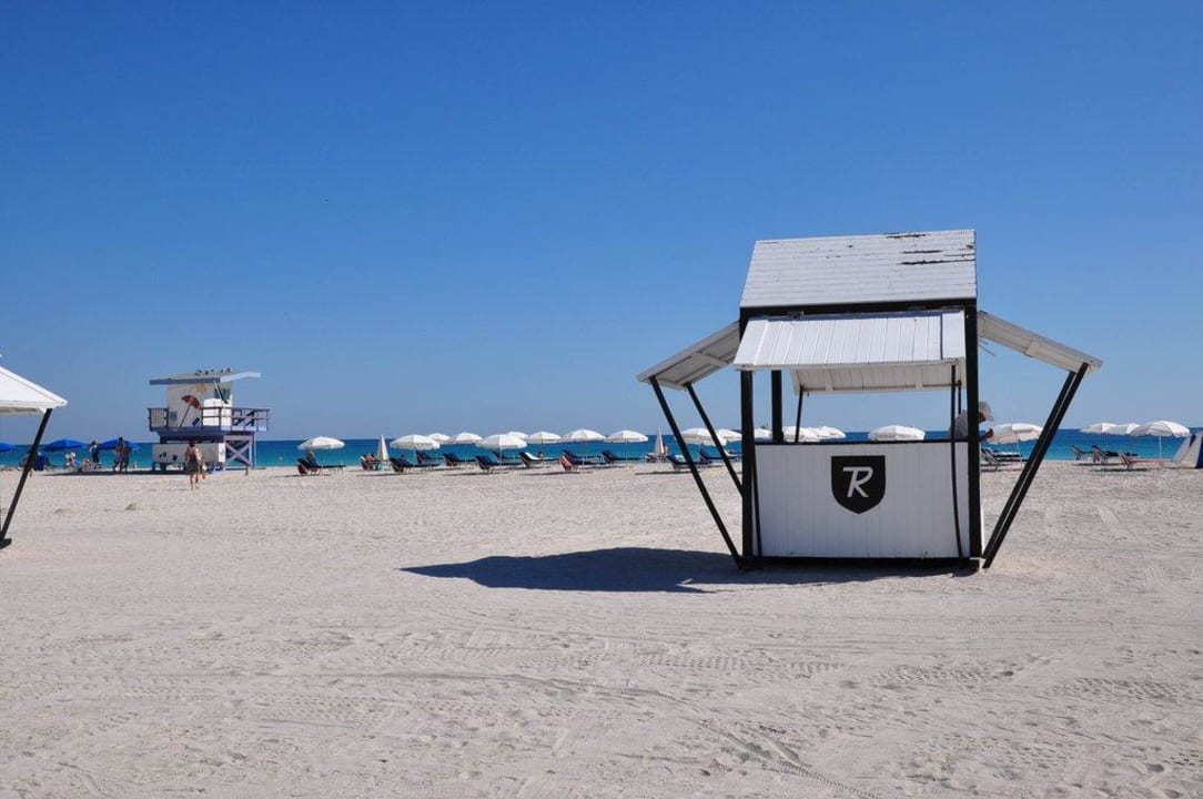 Strand Hotel The Raleigh