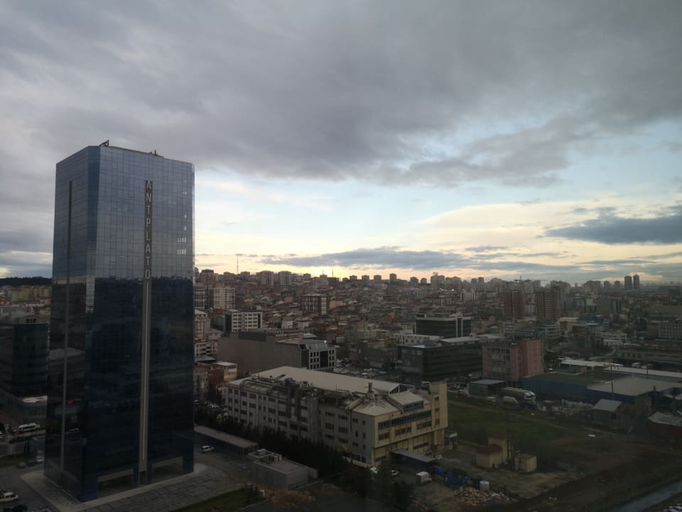 Ausblick Elite World Grand İstanbul Basın Ekpres Hotel