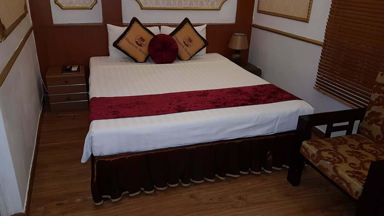 Bett Hotel Thaison Palace