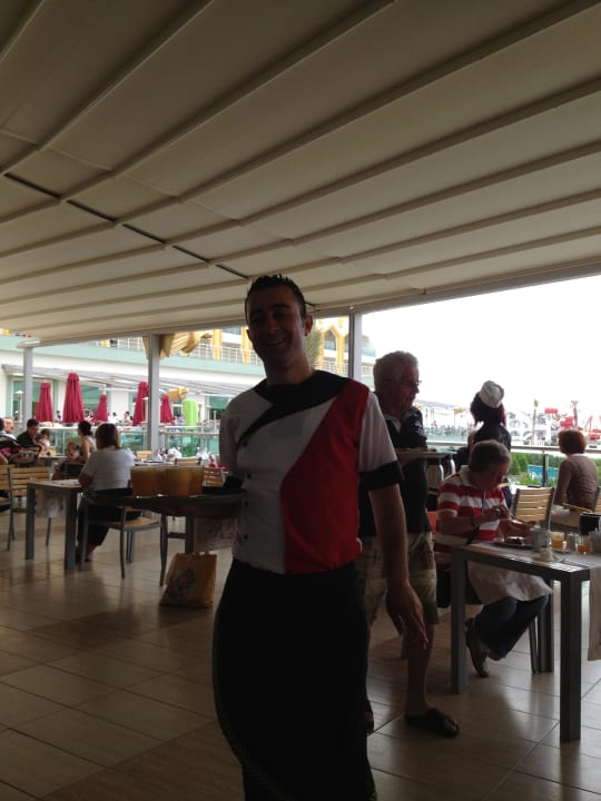 Kellner Ali Hotel Delphin Imperial