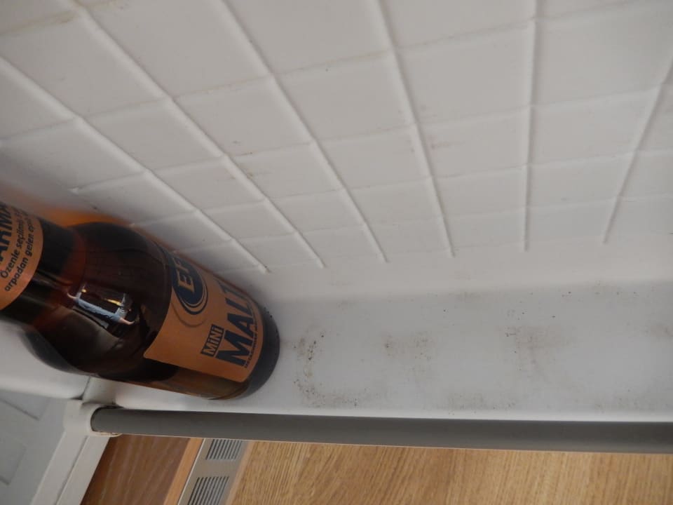 Schmutzige Minibar Sherwood Exclusive Lara