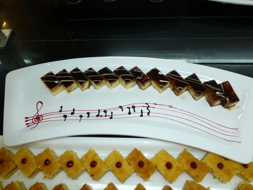 Dessert Hotel Royal Garden Beach
